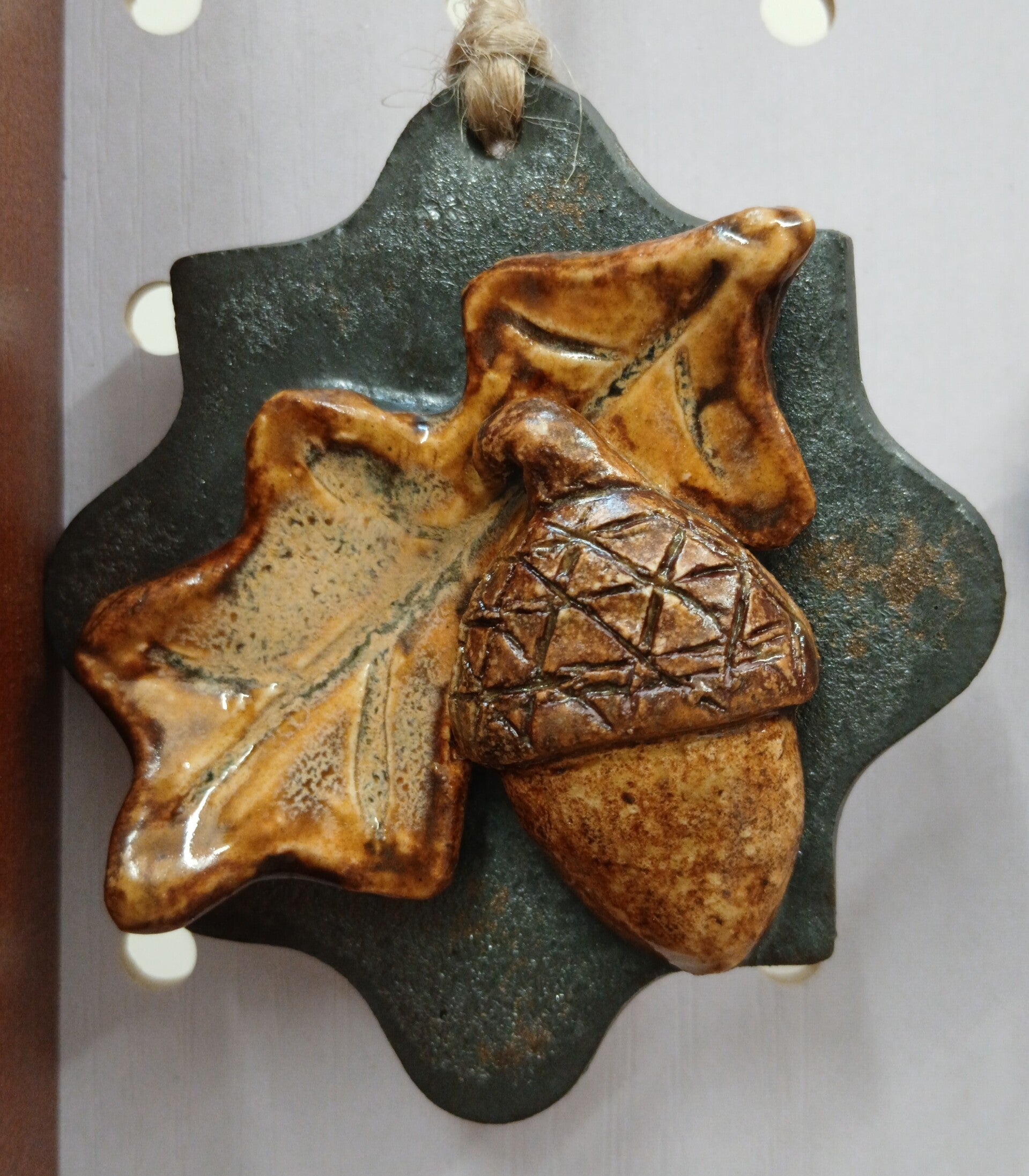 Autumn Plaque with Leaf & Acorn