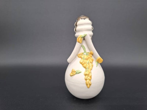 Little Woman - Baster with Laburnum