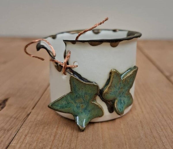 Small Tin with Ivy
