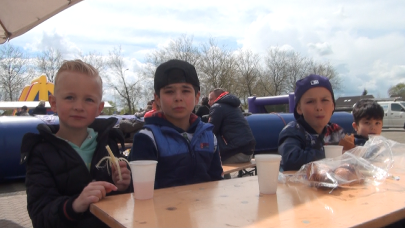 Koningsdag-Raalte-Impressie-27april2016-01.bmp