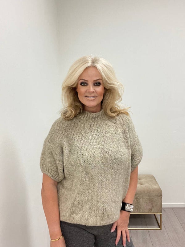 Knit wool sweater beige