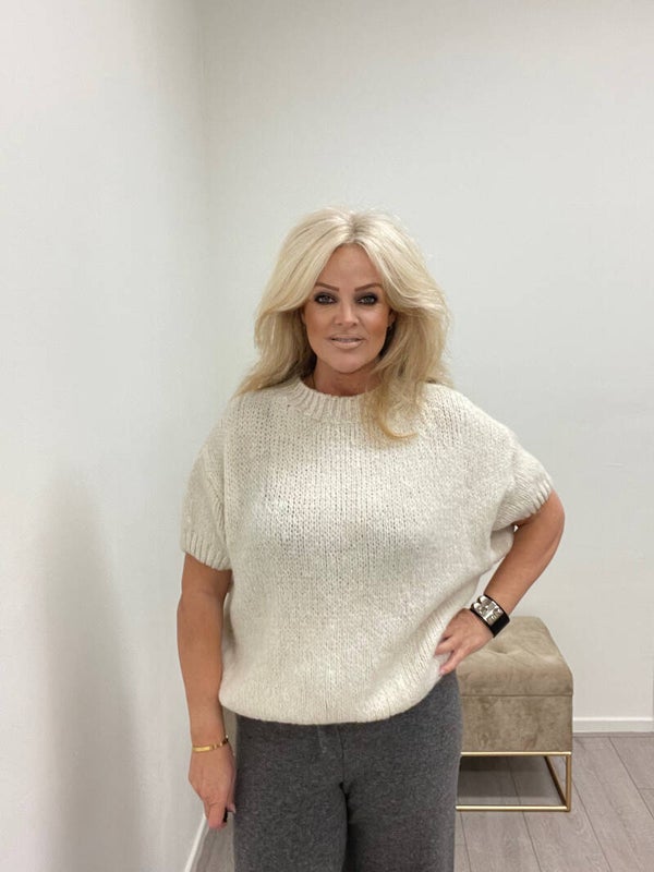 Knit wool sweater off white