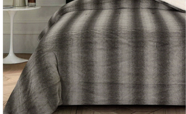 MAINE TRAPUNTA IN ECO PELLICCIA E RETRO SHERPA MATRIMONIALE