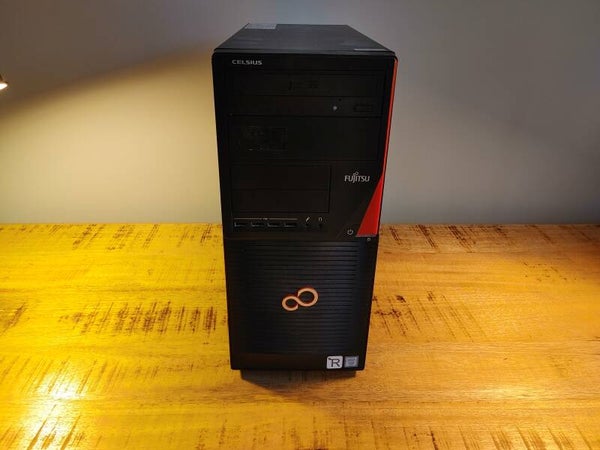 Fujitsu Celsius W550 Power | Xeon E3-1275 v5 | 32GB | 256GB | DVD-RW