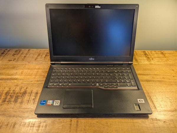 Fujitsu LifeBook E5511 | Intel Core i5-1135G7 | 16GB DDR4 | 256GB NVME SSD | 14.0" IPS | Full HD