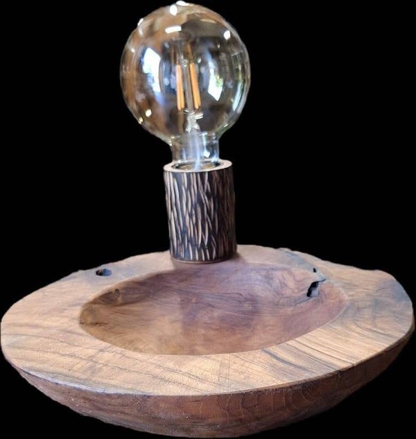 Unieke houten lamp – handgemaakt & natuurlijk