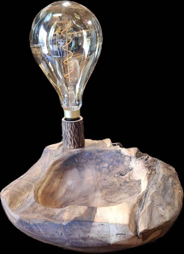Unieke houten lamp – handgemaakt & natuurlijk