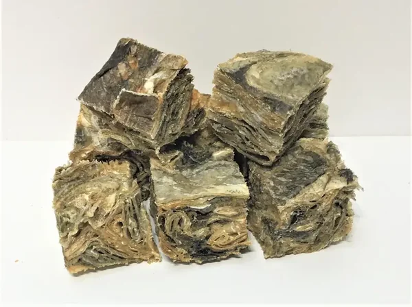 Fish skin cubes