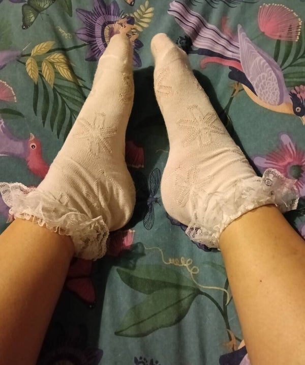 Frilly school girl ankle socks