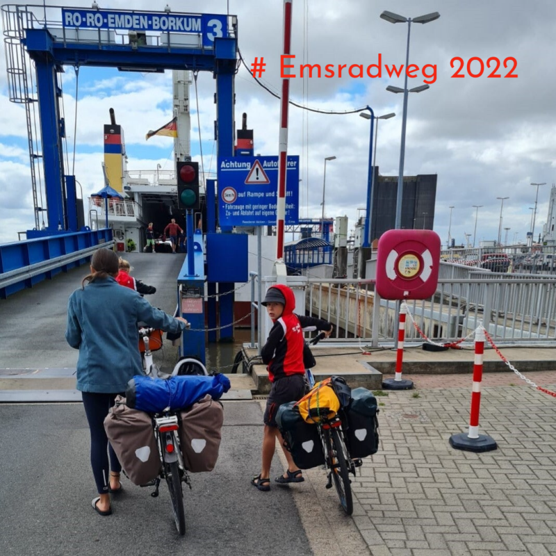 Radreisen mit Kindern Kinder am Fähre Borkum