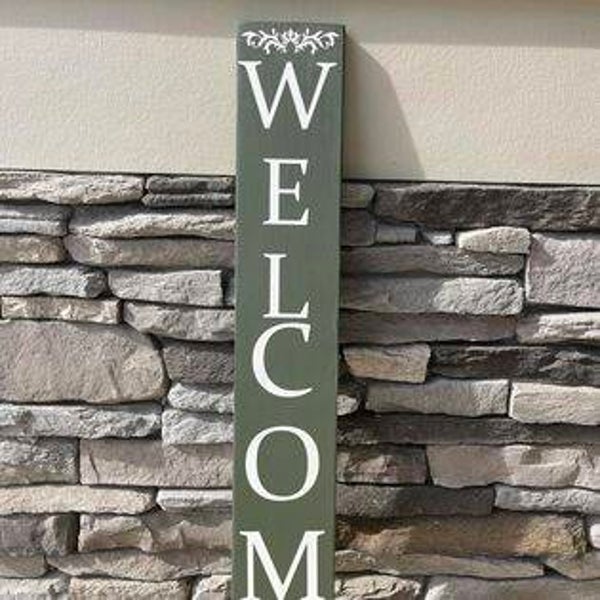 Green Welcome sign