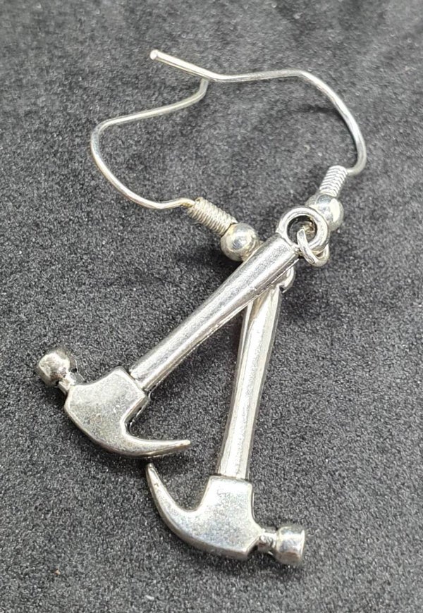 Oorbel hangers hamer