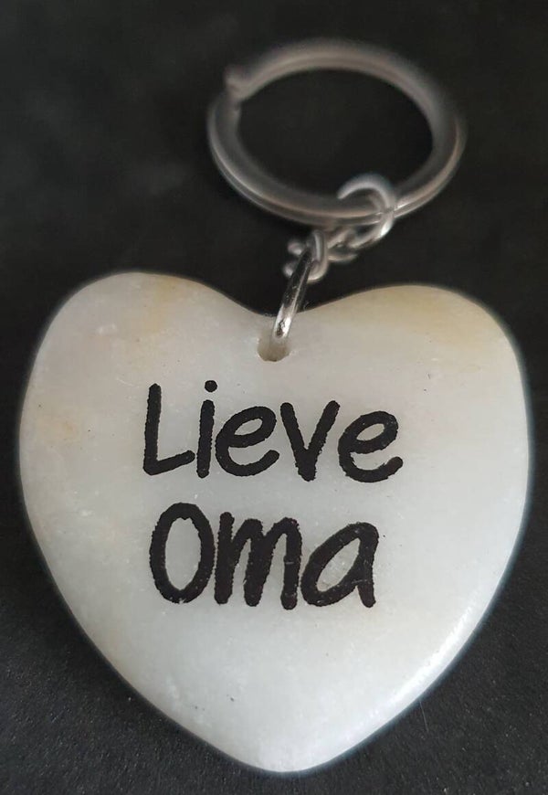 Marmeren hart met lieve oma