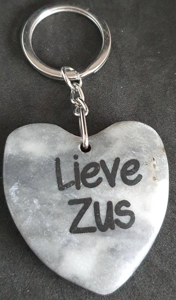 Marmeren hart met lieve zus