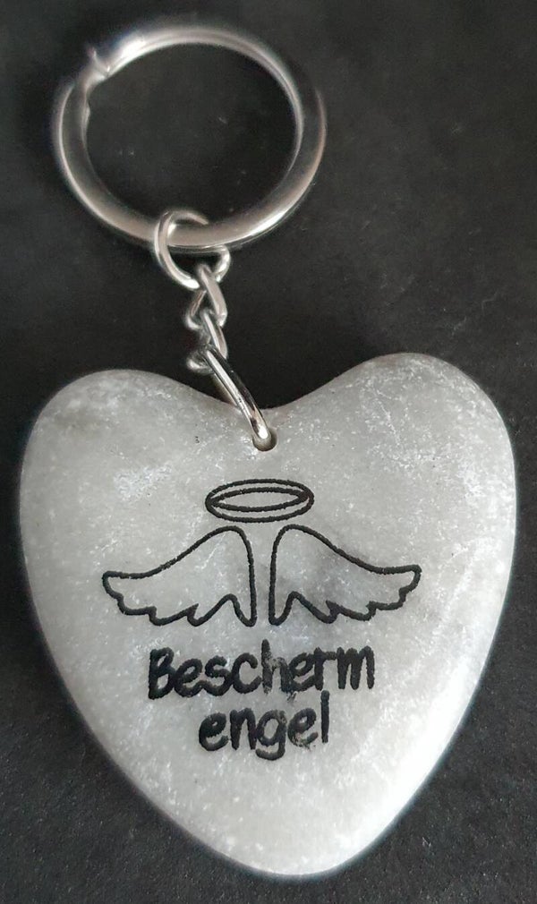 Marmeren hart met beschermengel