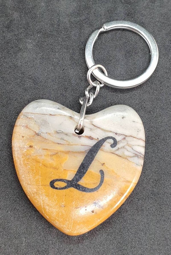 Marmeren hart met letter L