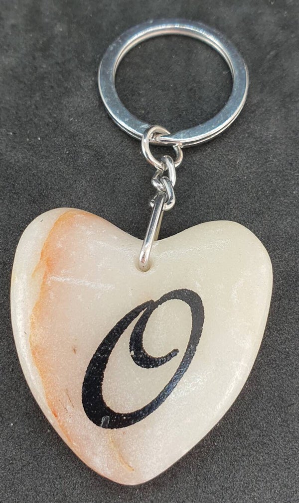 Marmeren hart met letter O