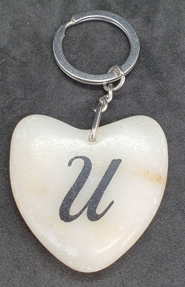 Marmeren hart met letter U