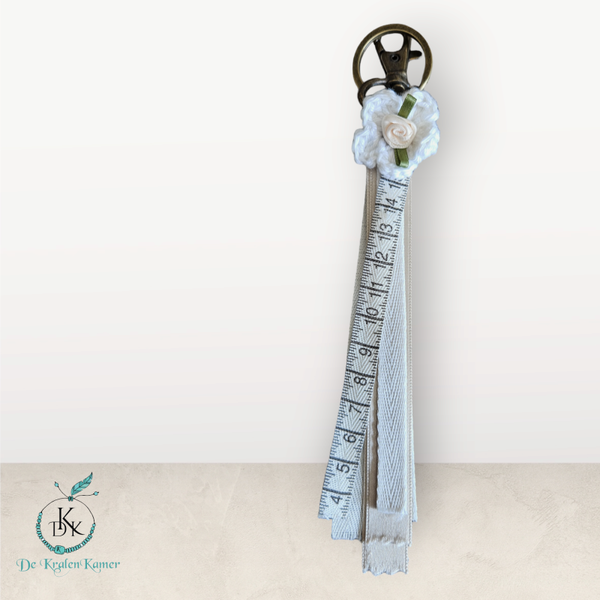 Sleutelhanger witte bloem