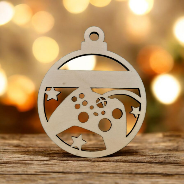 Gepersonaliseerde houten kerstbal game console