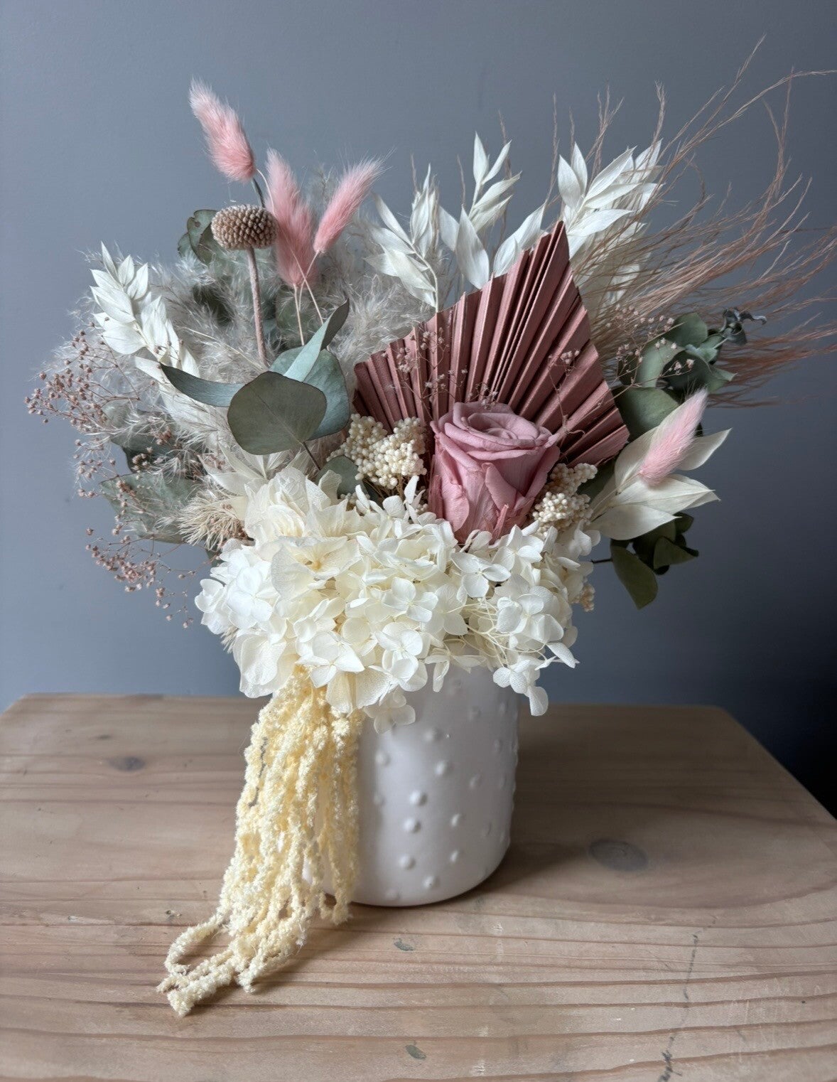 Small Neutral dried flower arrangement