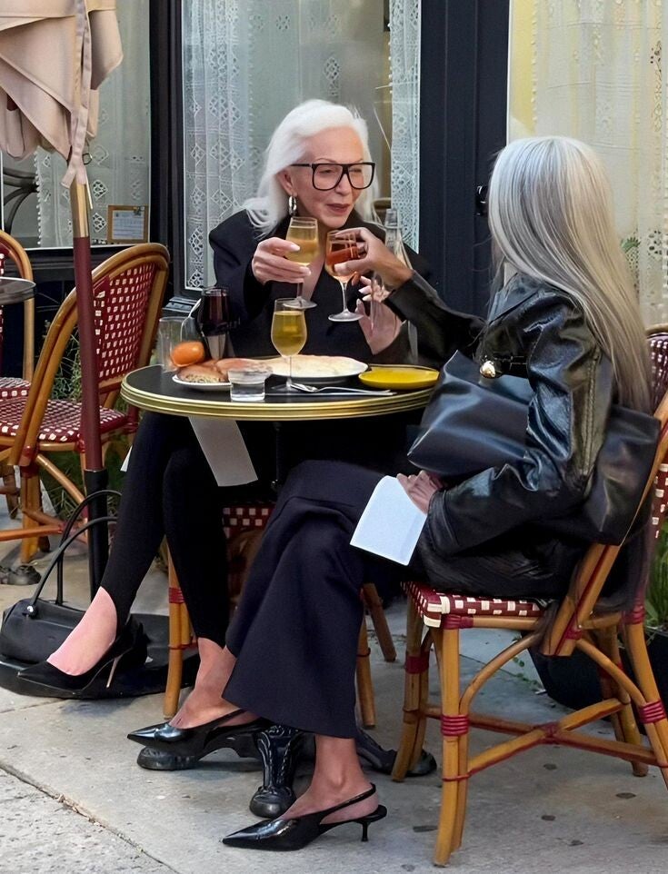tt_-refybeaty__old-ladies-_-cafe-aesthetic-_-restaurant-aesthetic-_-girlfriends-aesthetic_-wine-_-champagne-_-photo-of-people-_-photo-ideas-inspiration-_-insta-photo-inspo-_-street-photography-aesthetic-_-granny-ae-standard.jpg
