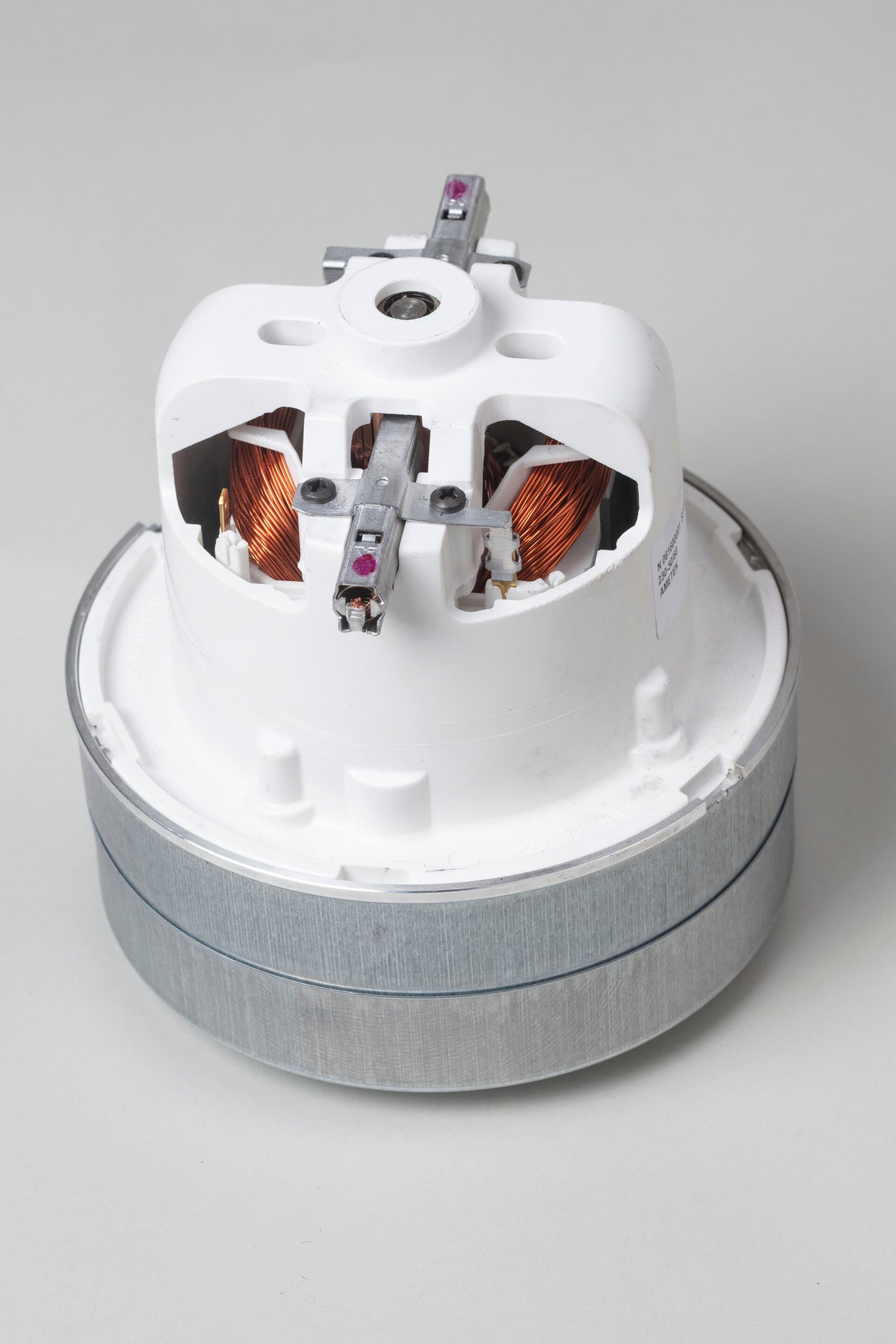 Motor Ametek TF ook geschikt voor de toestellen van EuroQueen Centrales Stofzuigers Venus en Apollo / Moteur TF Ametek ideal pour les aspirateurs centralisées EuroQueen Venus et Apollo