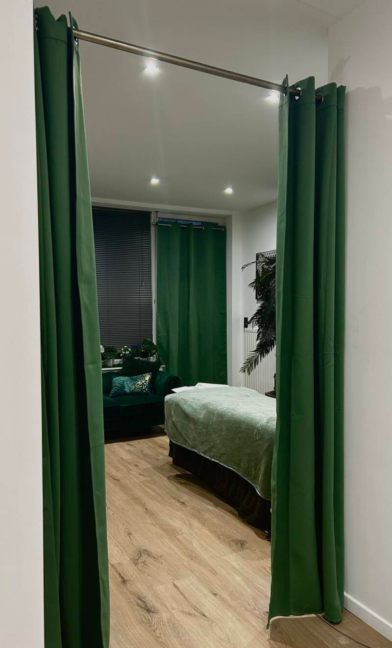 Vue sur le salon de massage de Tantrareve.com