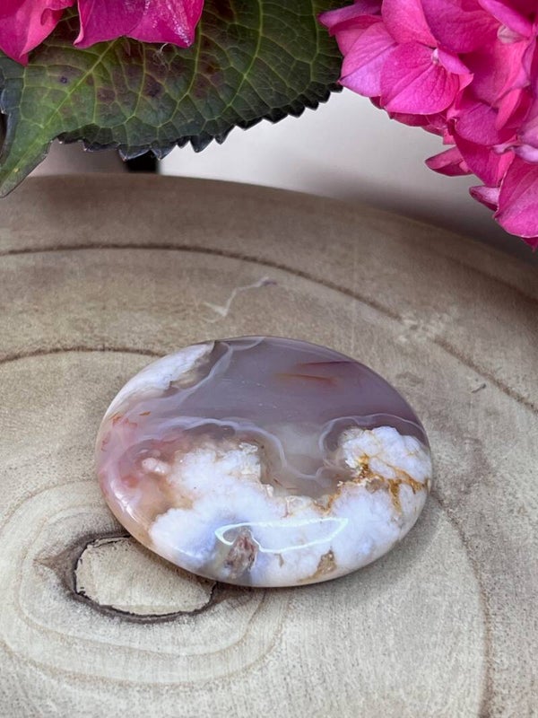 Galet agate fleur de cerisier