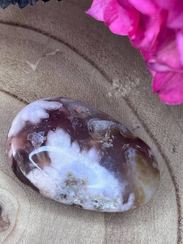 Galet agate fleur de cerisier
