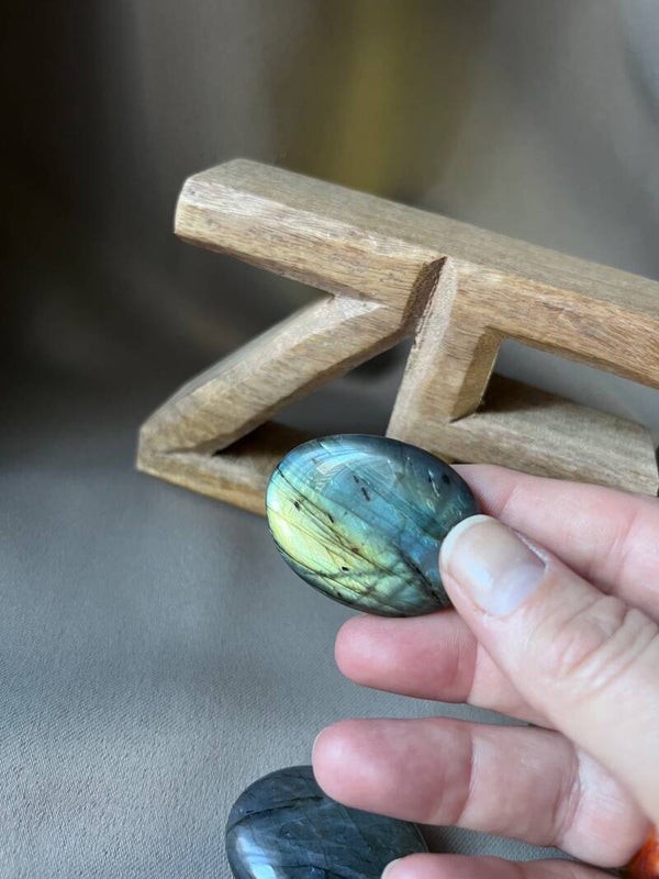 Galet en labradorite