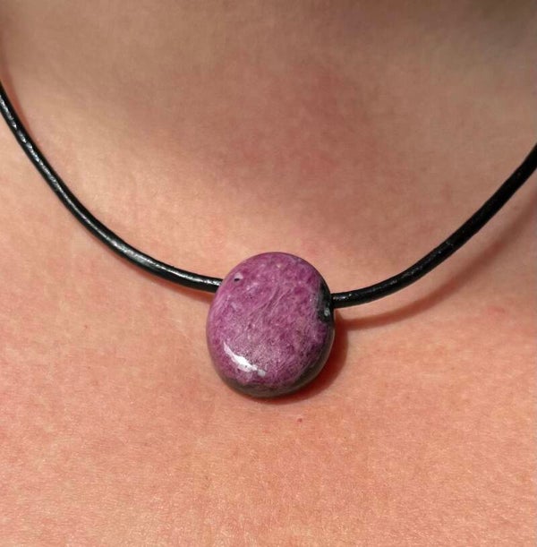 Pendentif rubis sur zoïsite 1