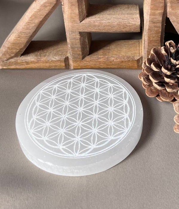 Fleur de vie en sélénite (plaque de rechargement cristaux et minéraux)