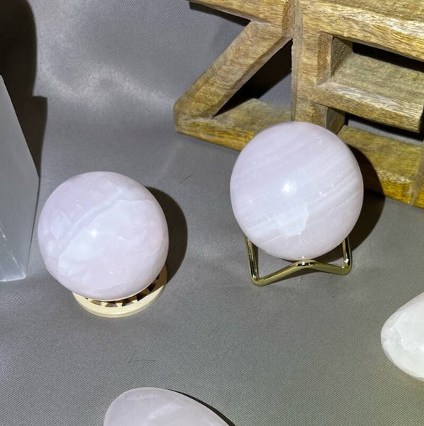 Sphère en mangonocalcite