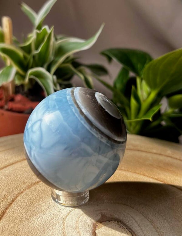 Sphère en opale bleue