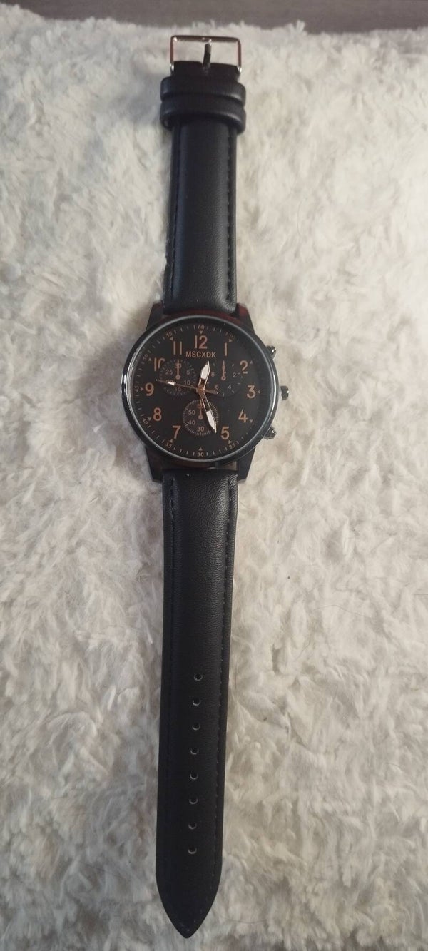 Montre "MSCXDK"