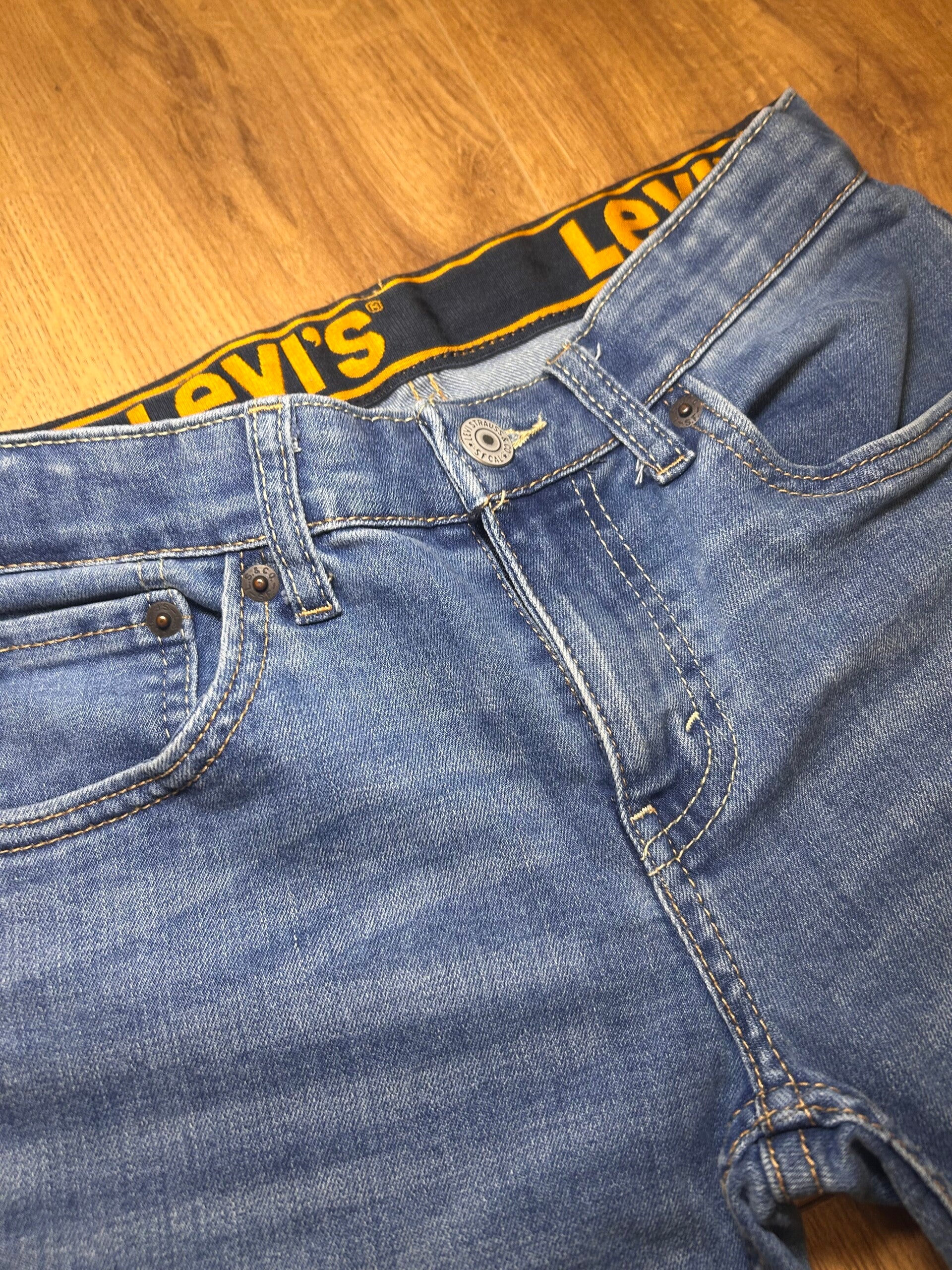 Jean niño levi’s