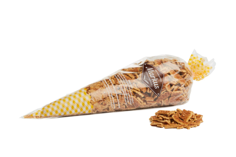 Ambachtelijke stroopwafel snippers van Markus in een puntzak