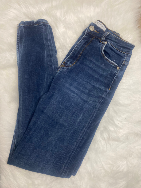 𝘉𝘳𝘰𝘦𝘬 𝘻𝘢𝘳𝘢