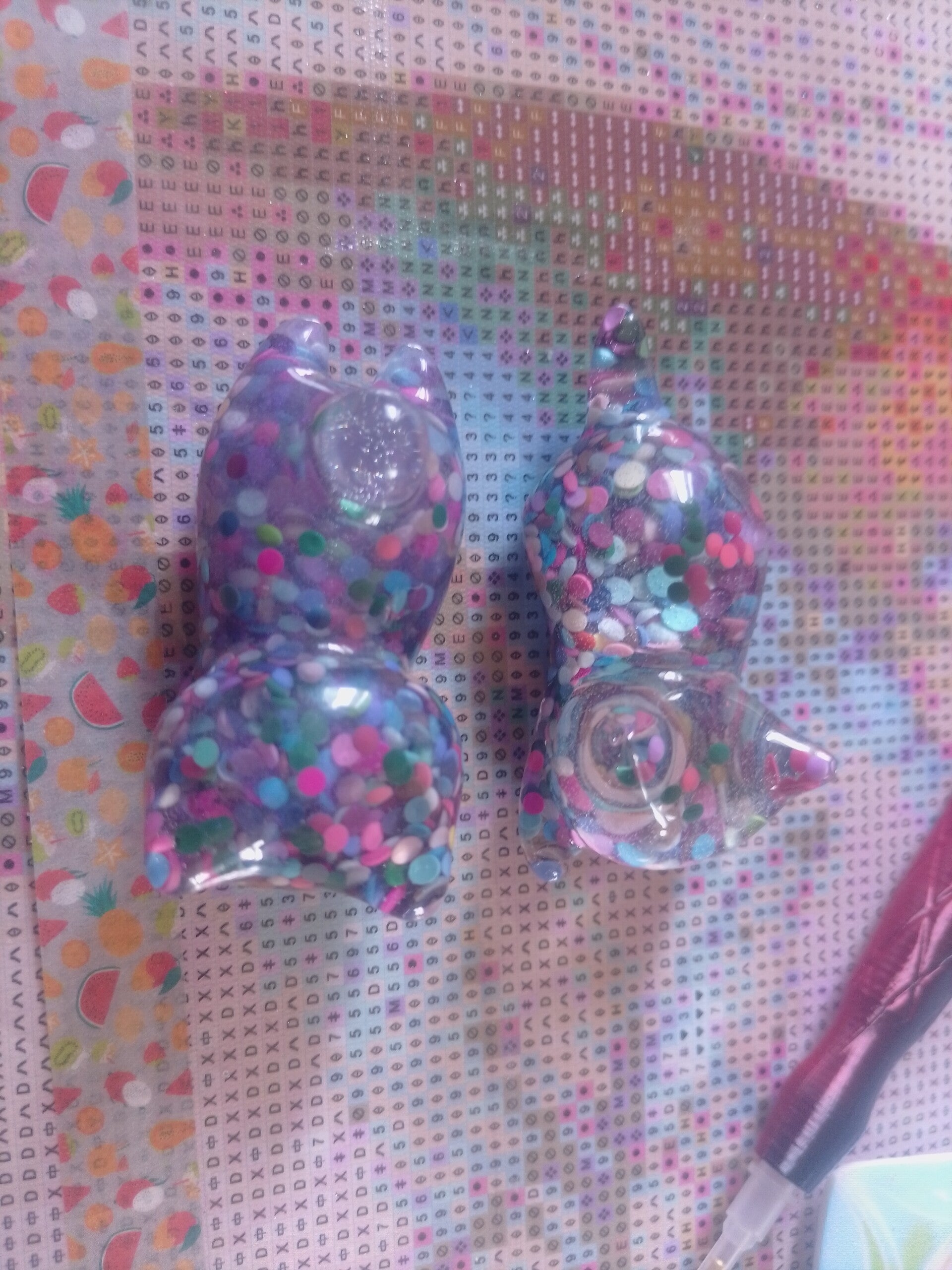 Cover chat en résine et diamant