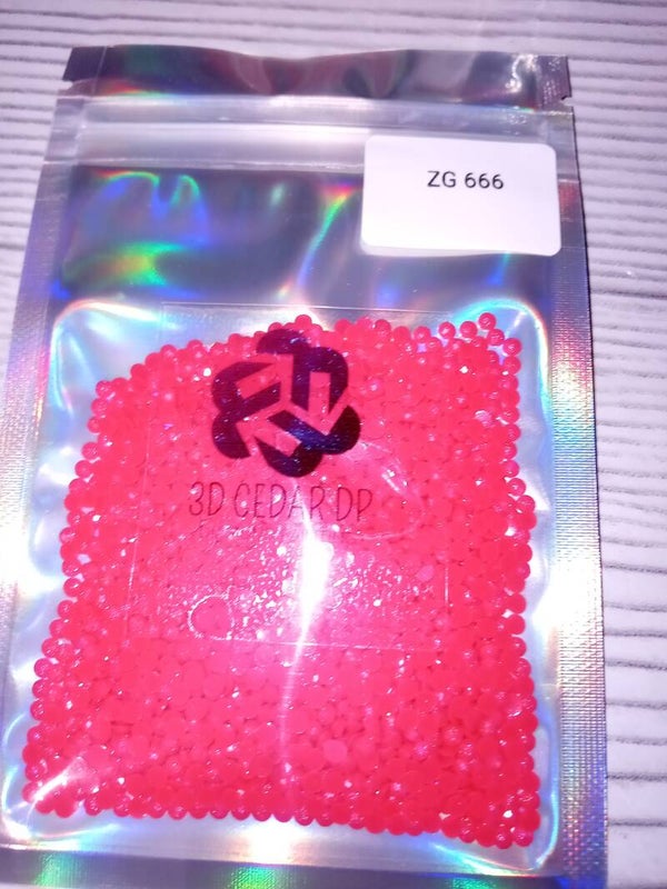 Paillettes Nono diamants ronds #666