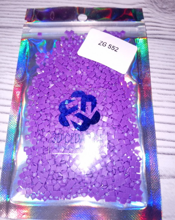 Paillettes Nono diamants carrés #552