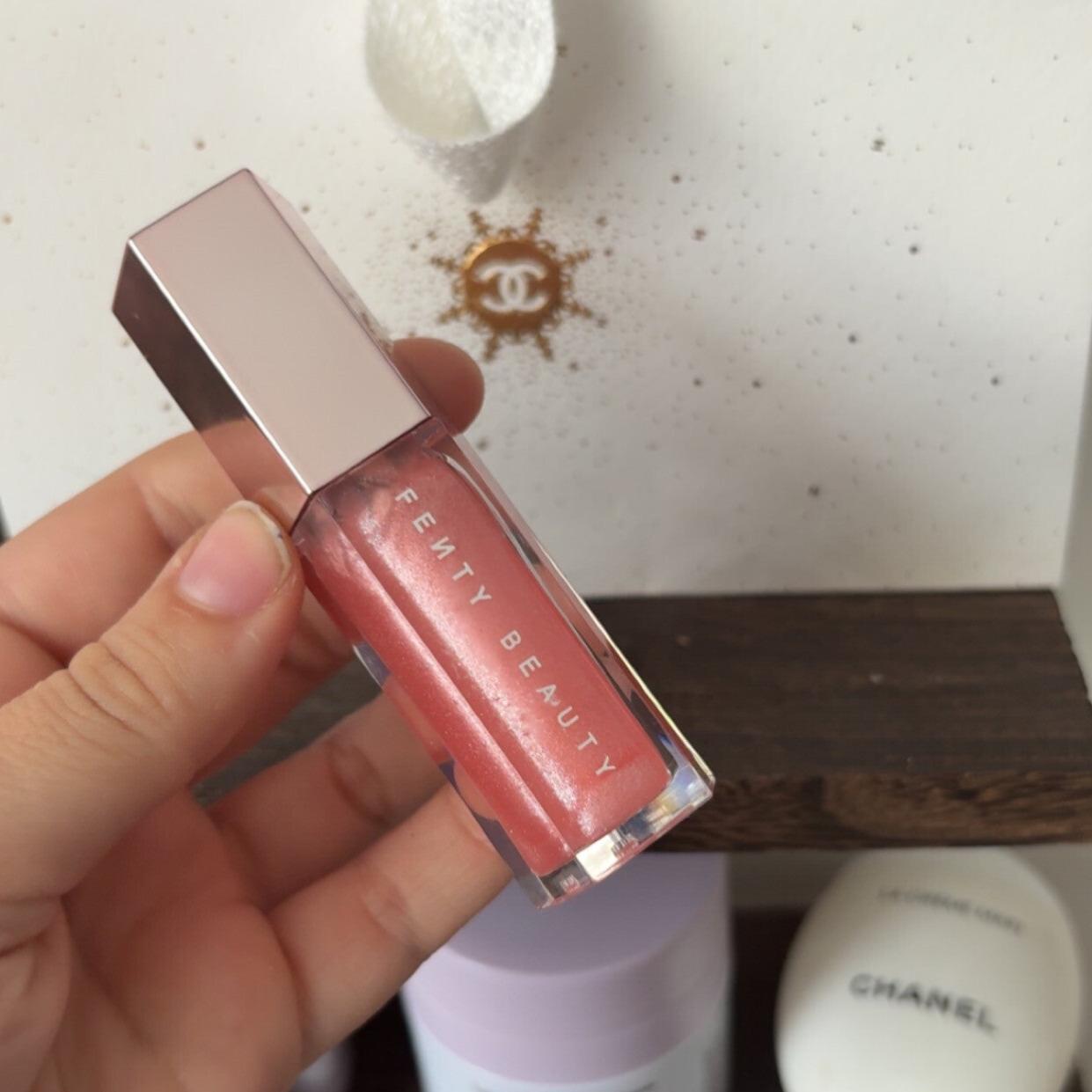 Glitter gloss