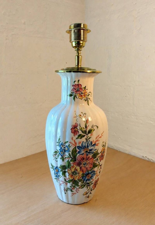 Lampenvoet creme met bloemen