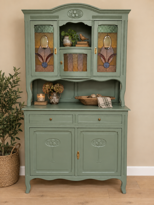 Oud groene Jugendstil buffetkast met glas in lood