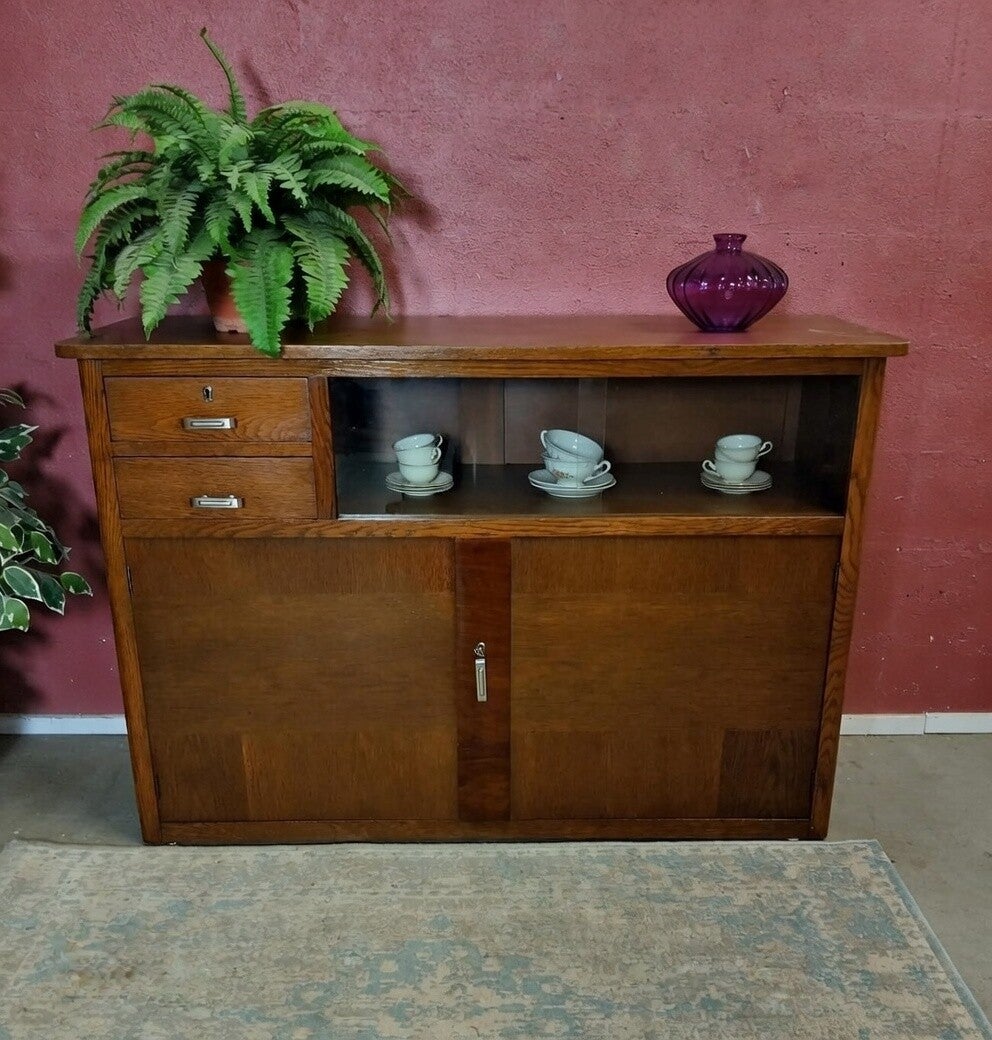 Eiken fineer buffetkastje