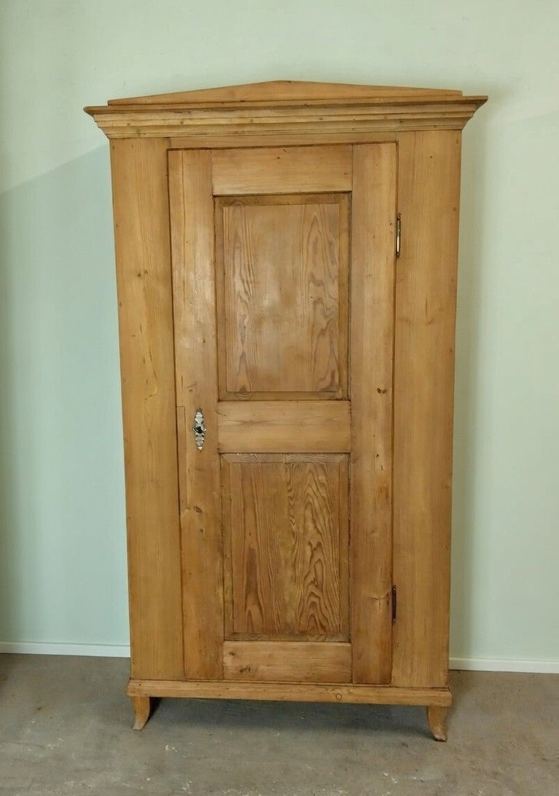 Antieke brocante grenen eendeurs kast boerenkast