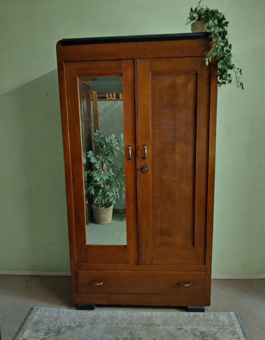 Retro vintage spiegelkast kledingkast servieskast
