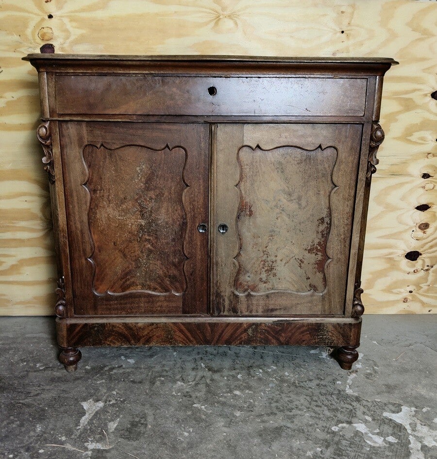 Biedermeier penantkastje meidenkast commode