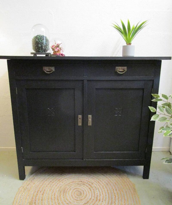 Zwarte vintage commode